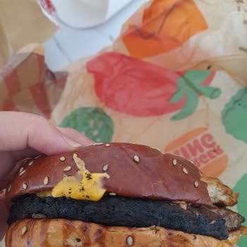 Yemeksepeti Yanmış Hamburger Ve İade Sorunu
