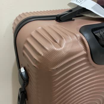 Valiz Kırık Teslim Edildi, Sorumluluk Kabul Edilmedi