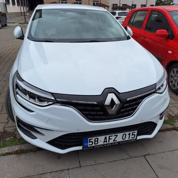 Renault Servis Randevu Ve Garanti Sorunlarıyla Boğuşuyor