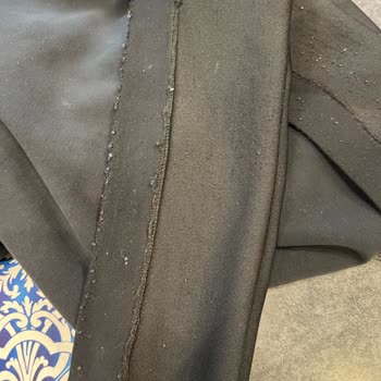 Yüksek Fiyatlı Eşofmanda Beklenmedik Tüylenme Sorunu