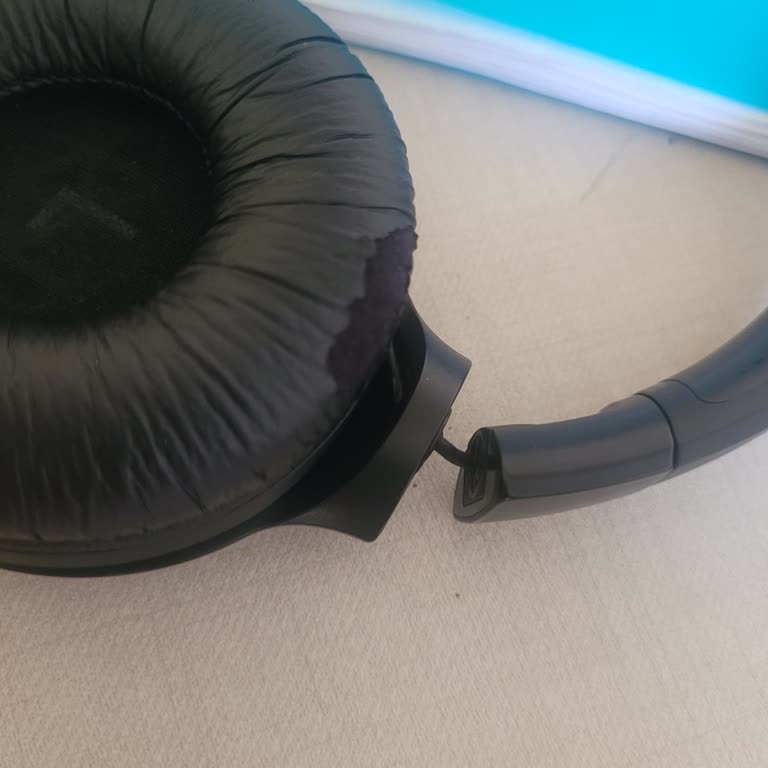 JBL Kulaklığımın Kablosu Çıktı Ve Rahatsız Ediyor