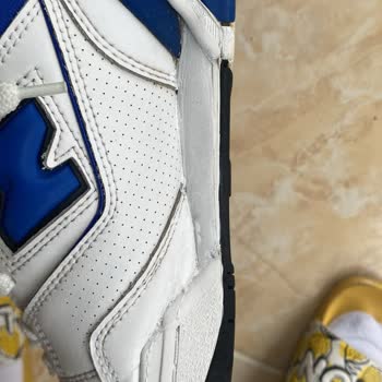 Ayakkabı Temizliği Fiyaskosu: Boyama Ve İletişimsizlik Sorunu