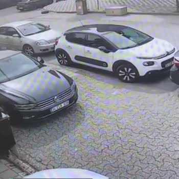 Kale Seyahat Aracımıza Çarpıp Durmayan Bir Otobüs Firması!