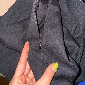 Yırtık Elbise Mağduriyeti: Kalite Beklentisi Karşılanmadı