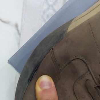 Skechers Ayakkabılarında Hayal Kırıklığı: 5 Ayda Yırtılan Su Geçirmez Ayakkabı