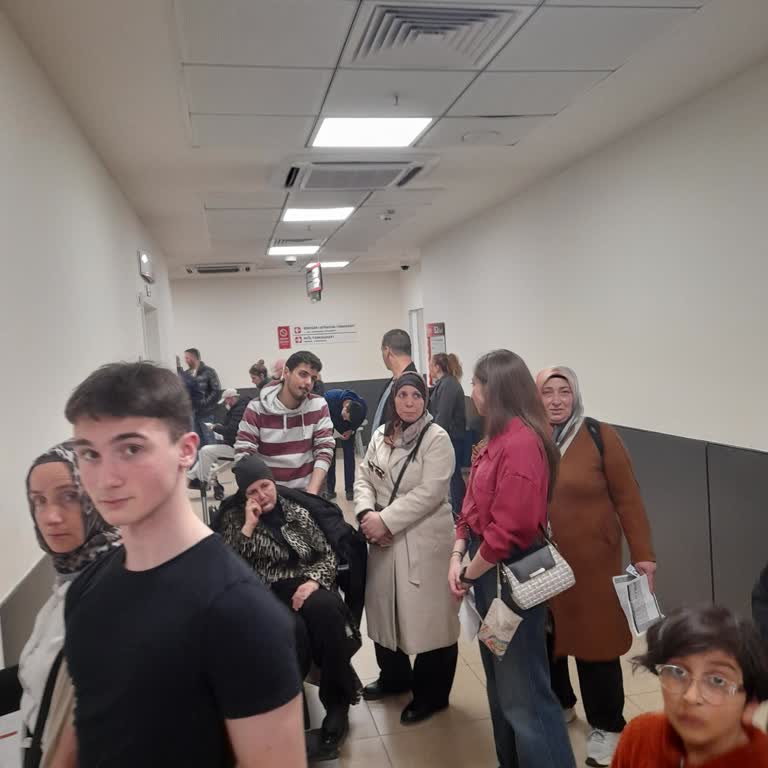 İstanbul'un Göbeğinde Bekleyen Hastalar