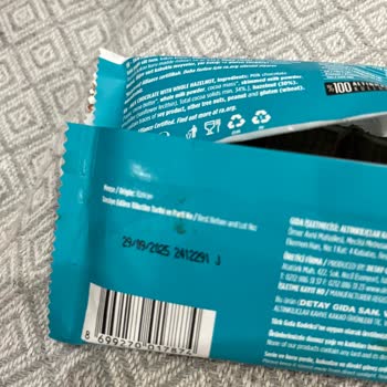 Çikolata İçinden Çıkan Taş Tehlikesi