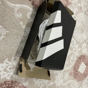 Boyner'den Gelen Ayakkabı Kutusu Paramparça Geldi, Hayal Kırıklığına Uğradık