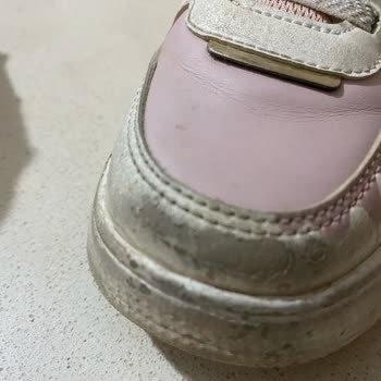 Kalitesiz Ayakkabı: 40 Günde Yıpranan Çocuk Ayakkabısı