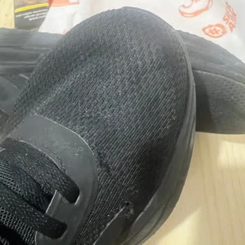 Adidas Ayakkabının 1 Ayda Patlaması