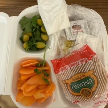 Hastane Yemekleri: Hasta Beslenmesi İçin Yetersiz