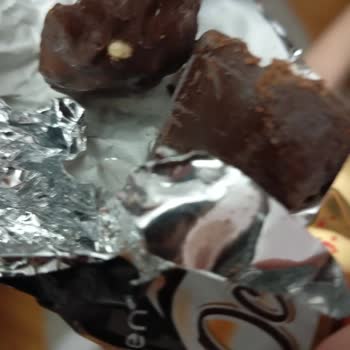 Bayramda Kurtlu Çikolata Şoku: Migros'tan Beklenmeyen İkram