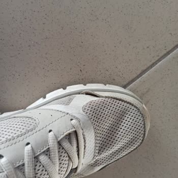 Skechers Ayakkabıda Beklenmedik Dikiş Problemi