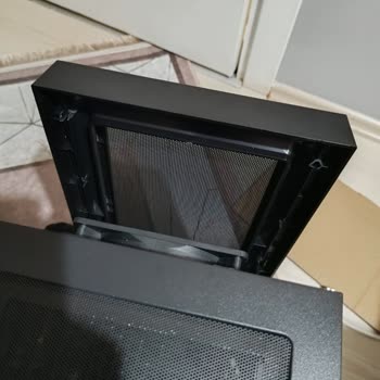 Kırık Kasa Ve İlgisiz Müşteri Hizmetleri