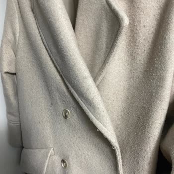 Stradivarius Kabanın Kalitesizliği Ve Hızla Tüylendiği Sorunu