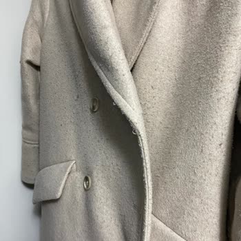 Stradivarius Kabanın Kalitesizliği Ve Hızla Tüylendiği Sorunu