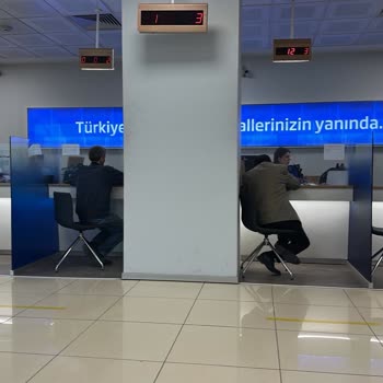 Kızıltepe İş Bankası'nda Gişe Çilesi