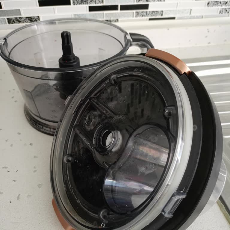 Fakir Ev Aletleri Yeni Blenderımın Kapağı Sıkıştı