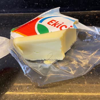 Migros Ekici Kaşar Ürünü İçinden Kıl Çıktı
