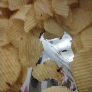 Ruffles Cips Paketinde Böcek Şoku!