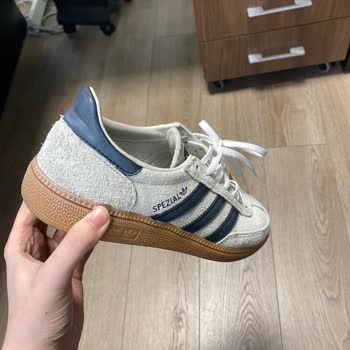 Adidas Spezial Ayakkabı Kısa Sürede Deforme Oldu