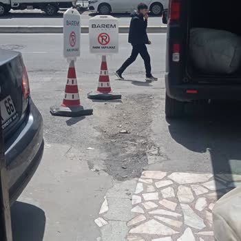 Asfalt Bekleyişi: Sorunlar Arasında Sıkıştık!