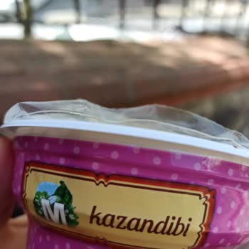 Kazandibinde Hijyen Sorunu: Migros Ürününde Kıl Parçası