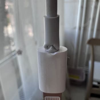 Teknosa'dan Aldığım Şarj Kablosu 1 Ayda Bozuldu