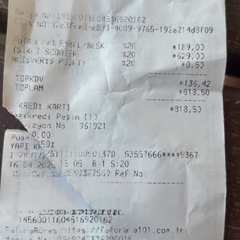 Kırık Scooter Ve İlgisiz Mağaza Tavrı