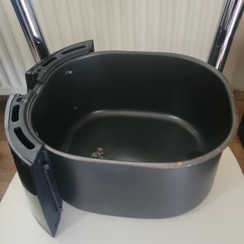 Kumtel Airfryer Sepetinde Küflenme Ve Soyulma Sorunu