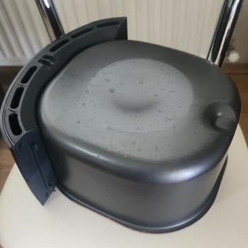 Kumtel Airfryer Sepetinde Küflenme Ve Soyulma Sorunu