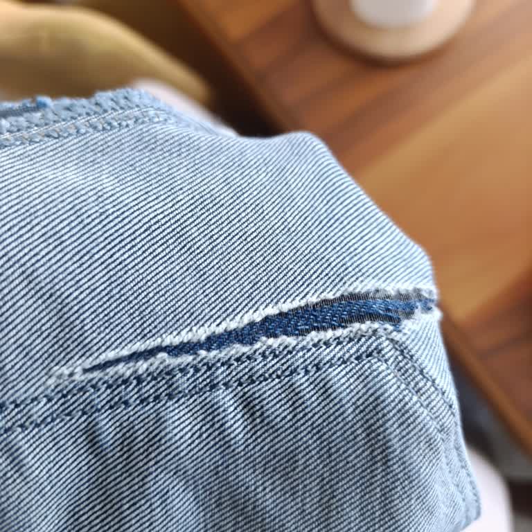 Mavi'den Aldığım Pantolon Hızla Yıprandı