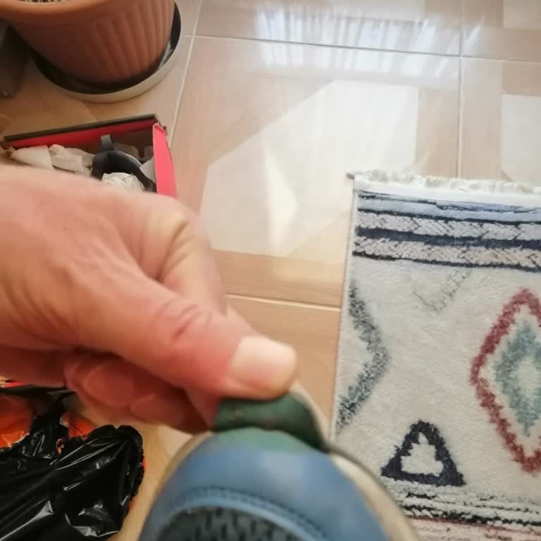 Hummel Trendyol'dan Aldığım Ayakkabının Kalitesizliği Ve Çözüm Bekleyişi