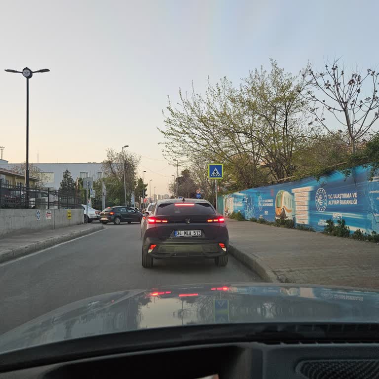 Otopark Çıkışında Zaman Kaybı Ve Yetersiz Hizmet