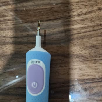 Çocuklar İçin Alınan Diş Fırçası 3 Ayda Paslandı