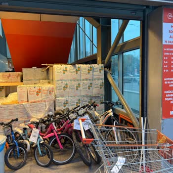 Merter 3M Migros'ta Hijyen Ve Düzensizlik Sorunları