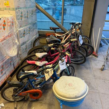 Merter 3M Migros'ta Hijyen Ve Düzensizlik Sorunları