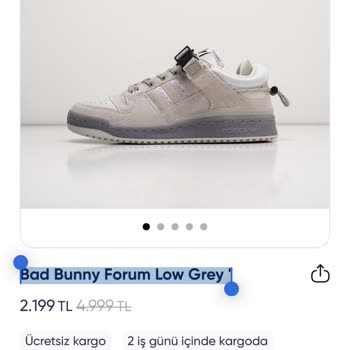 Su Geçiren Ayakkabı Ve İlgisiz Satıcı