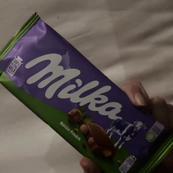 Milka Çikolata İçinden Kağıt Parçası Çıktı