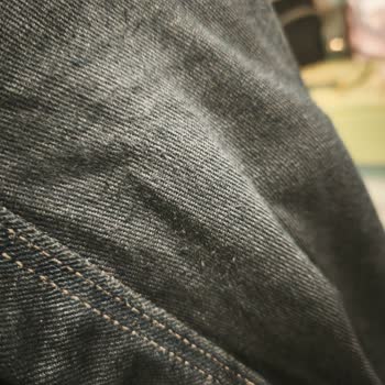 Guess'ten Alınan Kot Pantolonun Hızla Deformasyonu