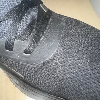 Adidas Ayakkabı Kalitesizliği: 1 Ayda Patlayan Galaxy 7 Modeli