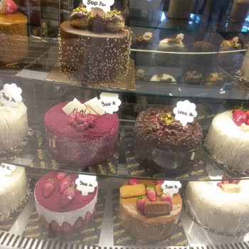 Elvan Pastaneleri Frambuazsız Frambuazlı Pasta Hayal Kırıklığı