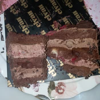 Elvan Pastaneleri Frambuazsız Frambuazlı Pasta Hayal Kırıklığı