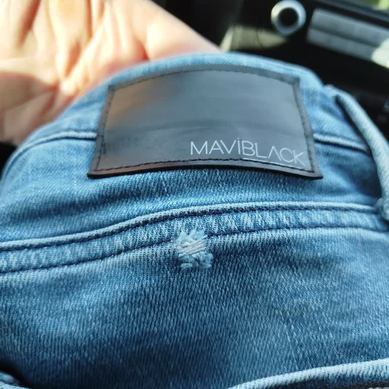 Mavi Kot Pantolonun Bel Kısmında Açılma Sorunu!