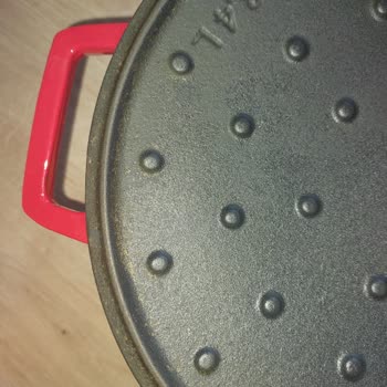 Sağlıklı Diye Aldığım Döküm Tencere Paslanıyor