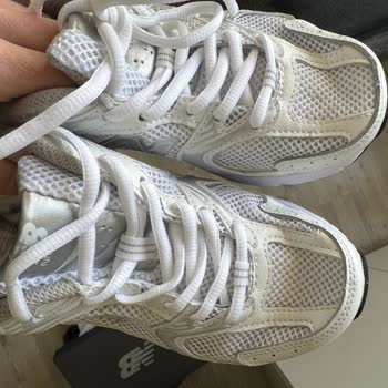 Kusurlu Ayakkabı Ve Ulaşılamayan Müşteri Hizmetleri