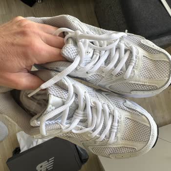 Kusurlu Ayakkabı Ve Ulaşılamayan Müşteri Hizmetleri