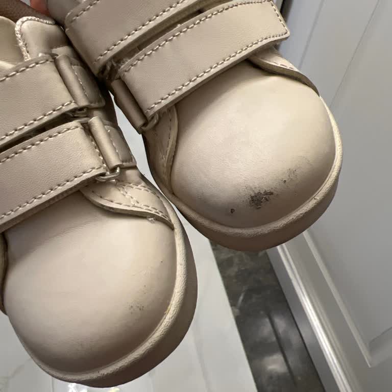 Kalitesiz Bebek Ayakkabısı Ve Yetersiz Müşteri Hizmetleri