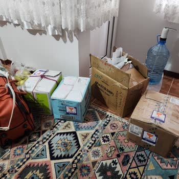 Yurtiçi Kargo Manevi Değeri Olan Kırılabilir kolideki yemek takımının yarısı kırılmış