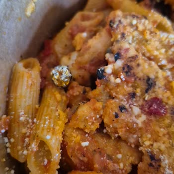 Makarnadan Folyo Çıktı, Yemek Sepeti İlgisiz Davrandı!